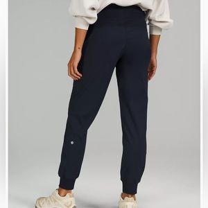 Lululemon dance studio jogger size 10